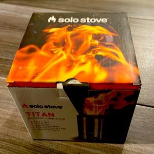NWT Solo stove titan.  Brand new in box